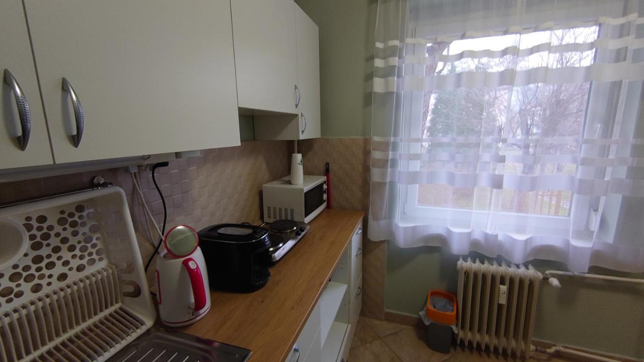 Koroesi Apartman Печ Екстериор снимка