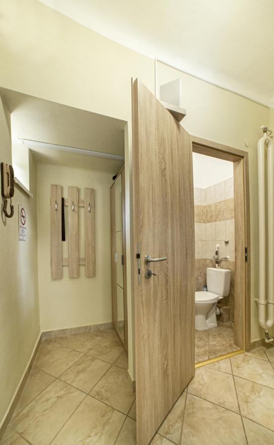 Koroesi Apartman Печ Екстериор снимка