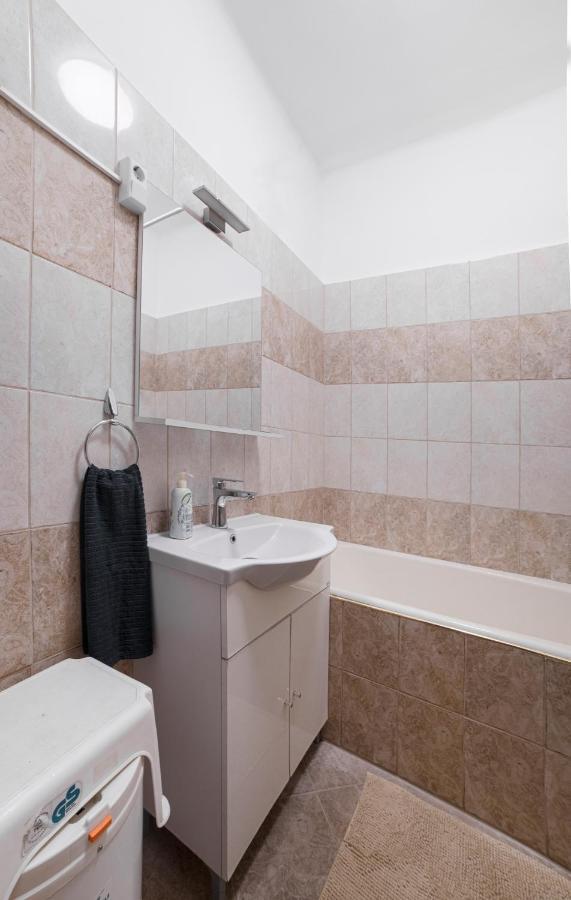 Koroesi Apartman Печ Екстериор снимка